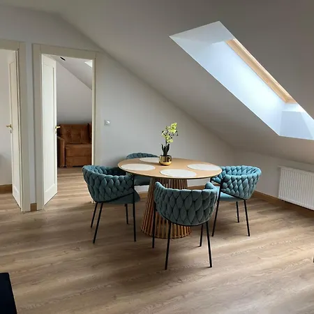 Lesna Przystan Kazub Nr 12 *